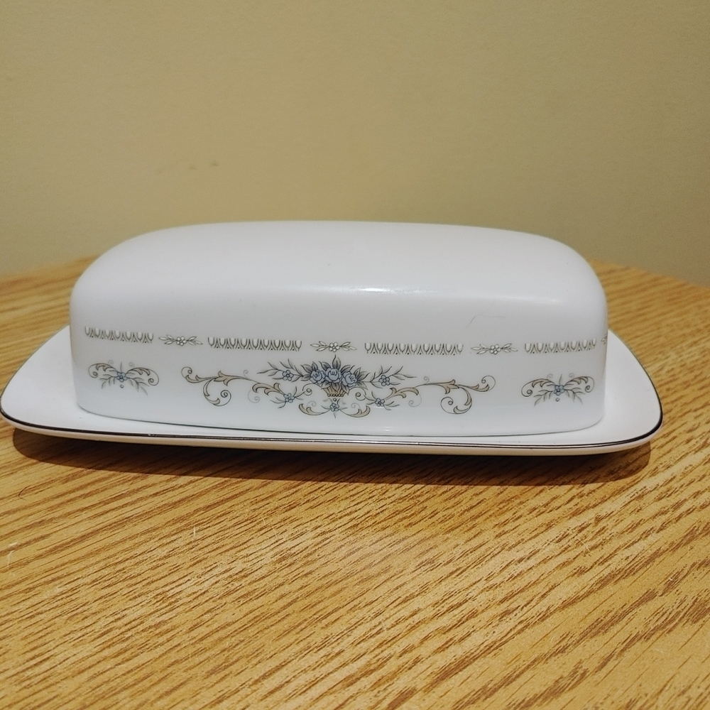 Wade Fine Porcelain China of Japan Diane Butter Dish Vintage